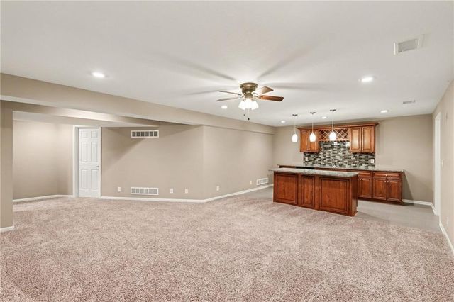 4008 SW HOMESTEAD Drive, Lee's Summit, MO 64082