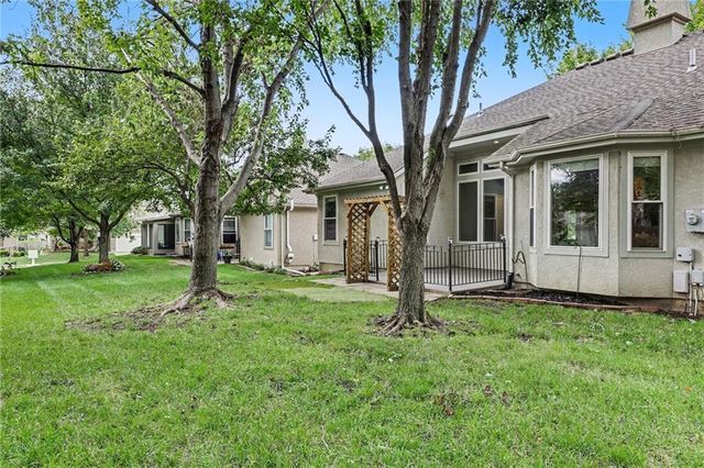 4008 SW HOMESTEAD Drive, Lee's Summit, MO 64082