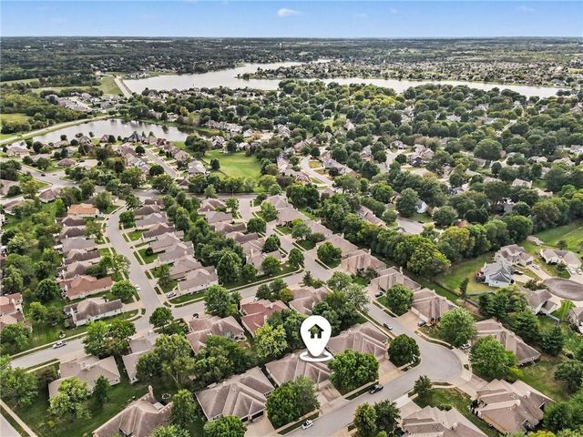 4008 SW HOMESTEAD Drive, Lee's Summit, MO 64082