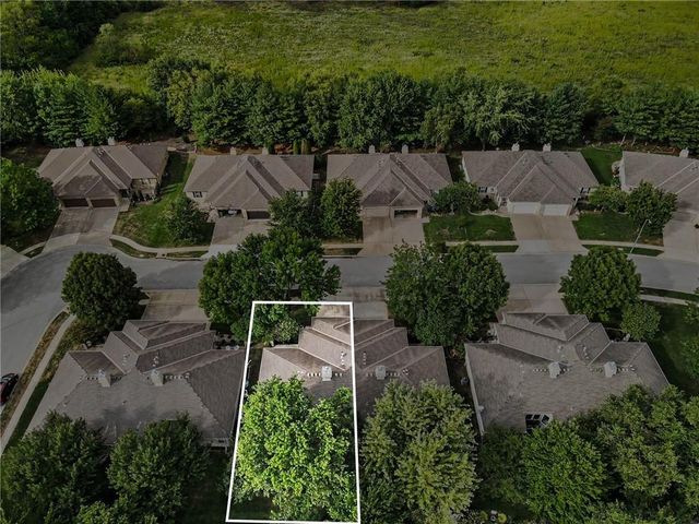 4008 SW HOMESTEAD Drive, Lee's Summit, MO 64082
