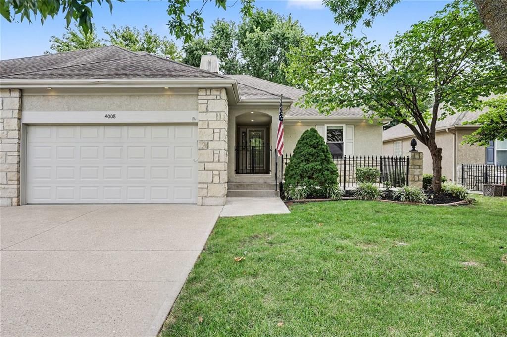 4008 SW HOMESTEAD Drive, Lee's Summit, MO 64082