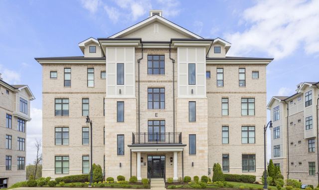 1024 Club View Dr Unit E102, Gallatin, TN 37066