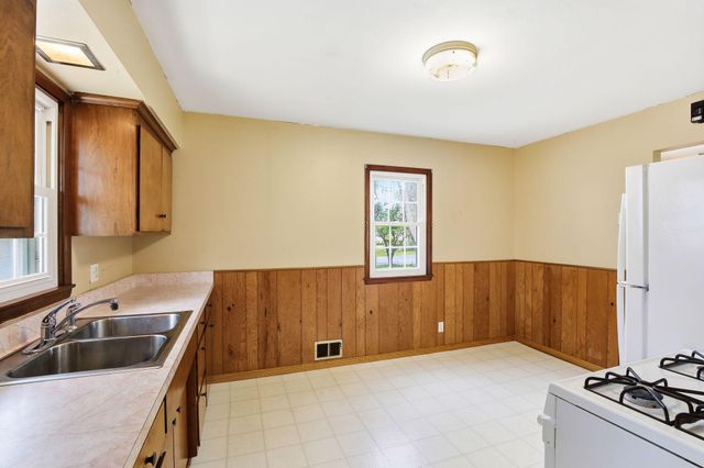 364 Meadow Lane, Woodbury, MN 55125