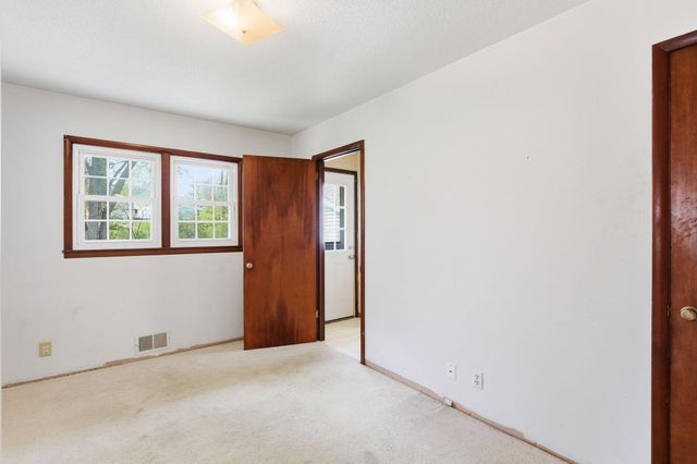 364 Meadow Lane, Woodbury, MN 55125