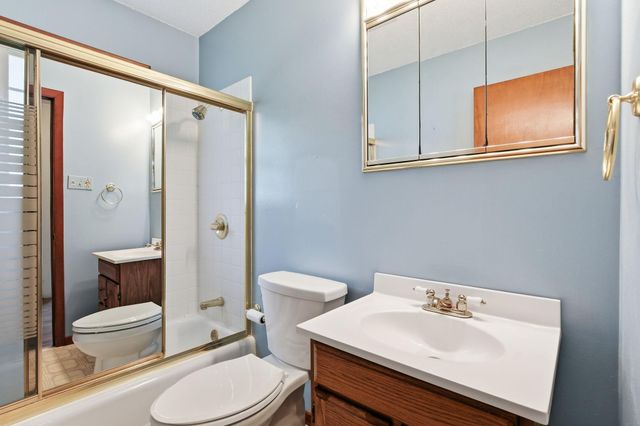 364 Meadow Lane, Woodbury, MN 55125
