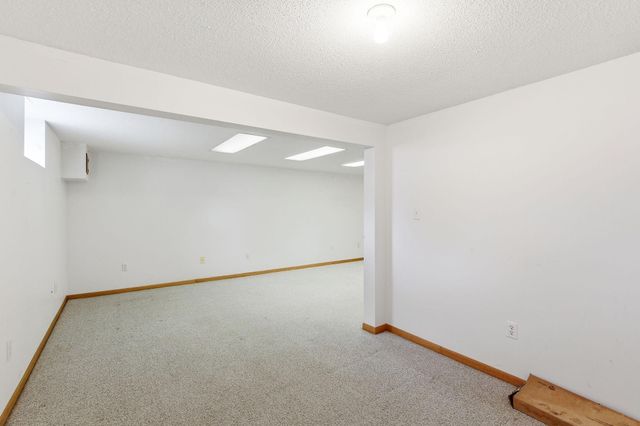 364 Meadow Lane, Woodbury, MN 55125