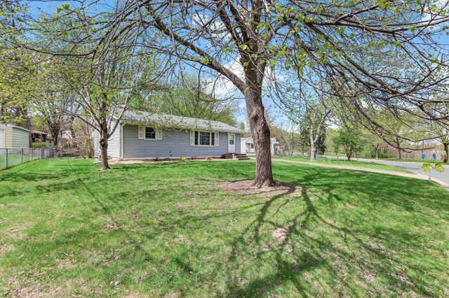 364 Meadow Lane, Woodbury, MN 55125
