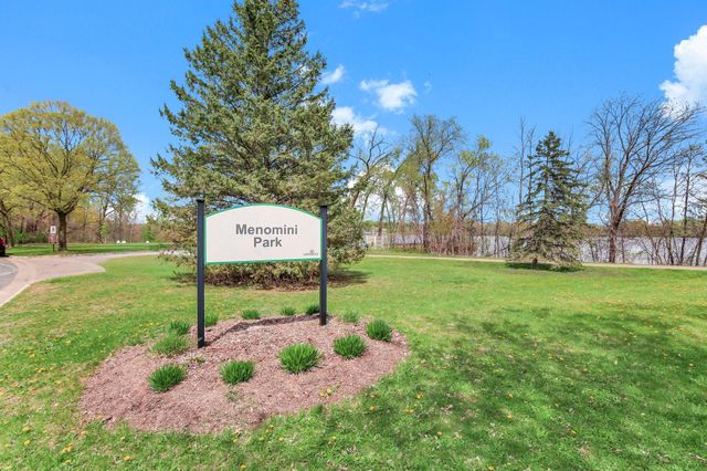 364 Meadow Lane, Woodbury, MN 55125