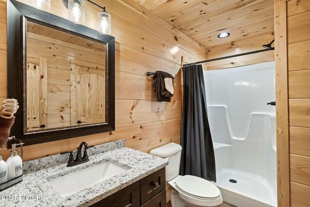 3211 Old Mountain Rd, Sevierville, TN 37876