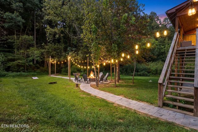3211 Old Mountain Rd, Sevierville, TN 37876