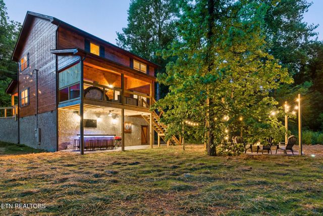 3211 Old Mountain Rd, Sevierville, TN 37876