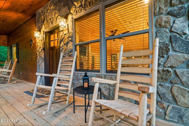 3211 Old Mountain Rd, Sevierville, TN 37876