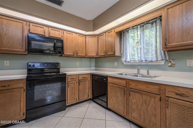 99 Old Barn Trail, Ormond Beach, FL 32174