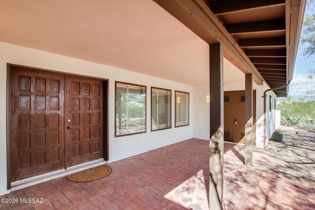 5794 E Camino Del Celador, Tucson, AZ 85750