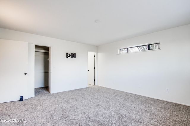 5794 E Camino Del Celador, Tucson, AZ 85750