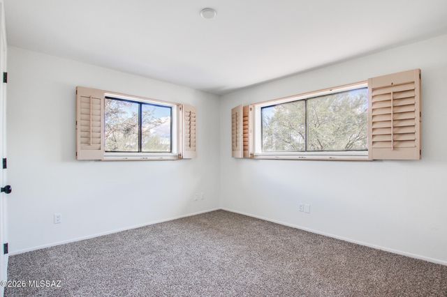 5794 E Camino Del Celador, Tucson, AZ 85750