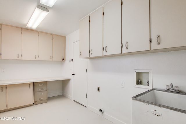 5794 E Camino Del Celador, Tucson, AZ 85750