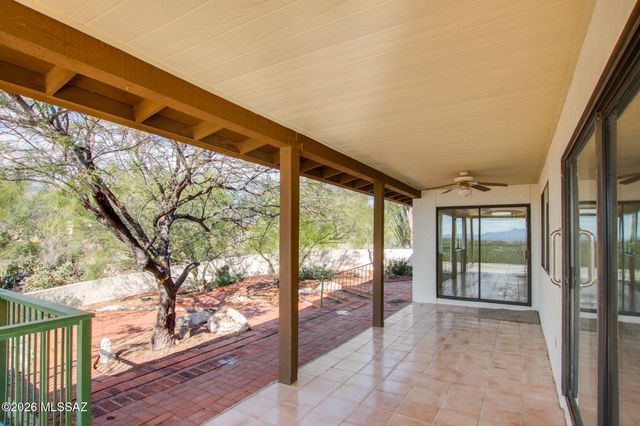 5794 E Camino Del Celador, Tucson, AZ 85750