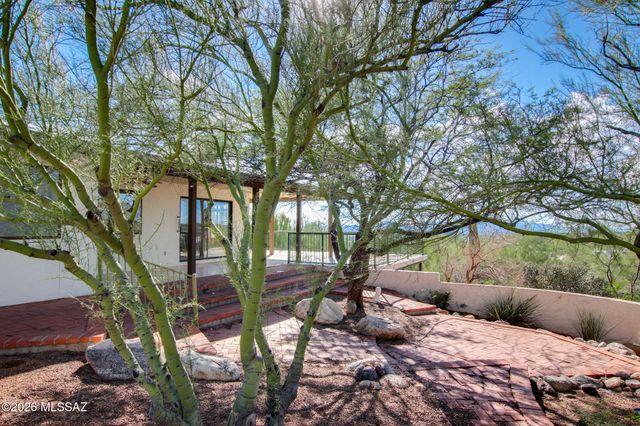 5794 E Camino Del Celador, Tucson, AZ 85750