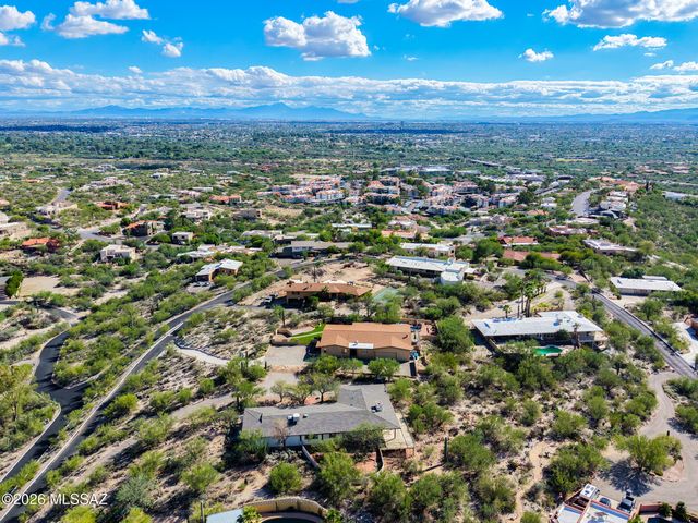 5794 E Camino Del Celador, Tucson, AZ 85750