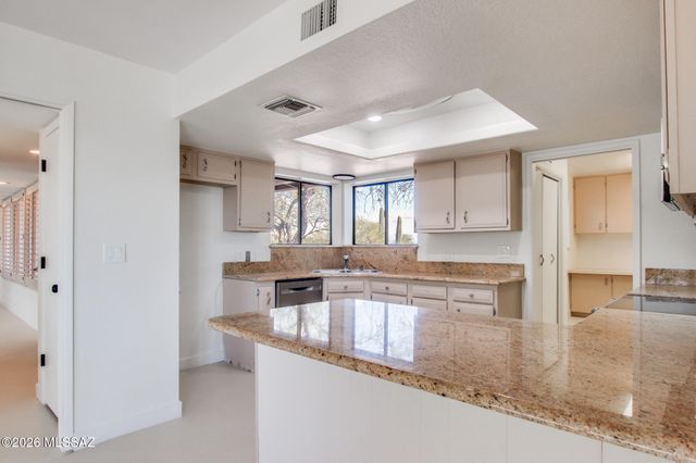 5794 E Camino Del Celador, Tucson, AZ 85750