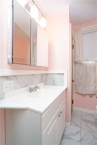 15 Taft Avenue, Providence, RI 02906