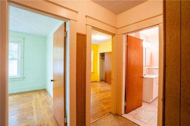 15 Taft Avenue, Providence, RI 02906