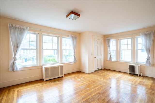 15 Taft Avenue, Providence, RI 02906