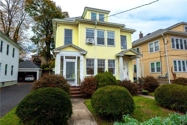 15 Taft Avenue, Providence, RI 02906