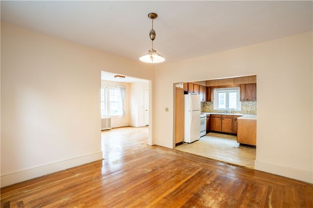 15 Taft Avenue, Providence, RI 02906