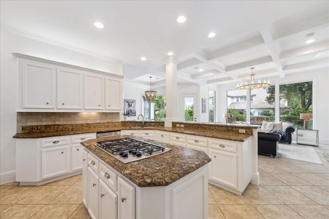 18 Sutton Mill Place, The Woodlands, TX 77382