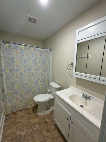 2966 S Davidson St, Wichita, KS 67210