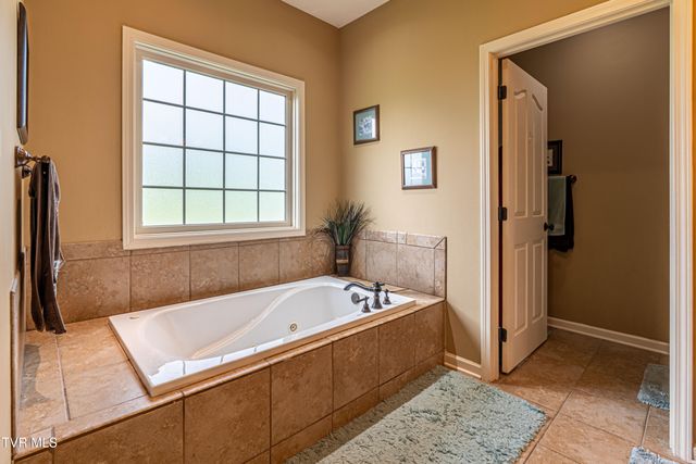 20972 Cheyenne Trail, Abingdon, VA 24211