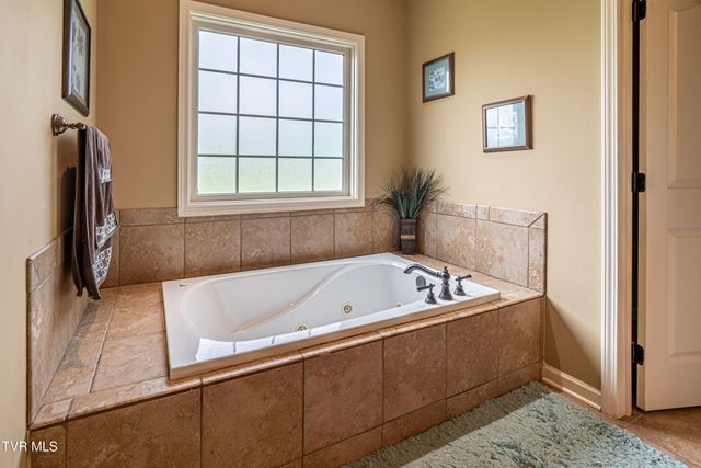 20972 Cheyenne Trail, Abingdon, VA 24211