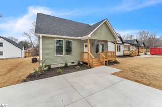 181 Dodd Street, Wellford, SC 29385