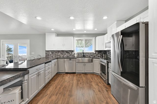 3643 LAKEVIEW DR, North Ogden, UT 84414