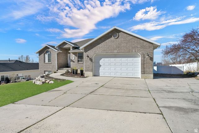 3643 LAKEVIEW DR, North Ogden, UT 84414