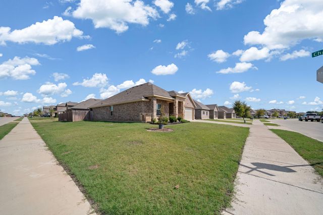 418 War Emblem Lane, Waxahachie, TX 75165