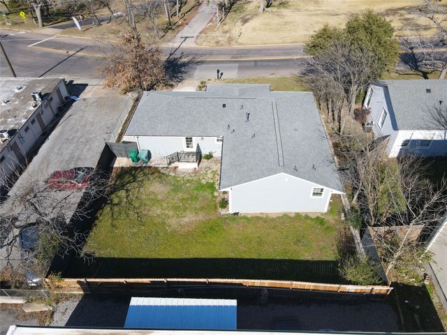 320 W Washington Street, Sherman, TX 75090