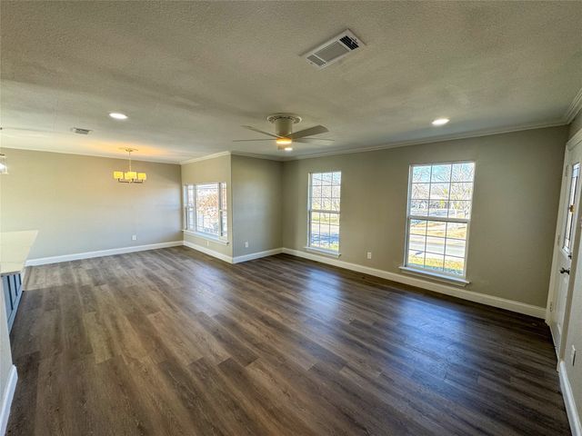 320 W Washington Street, Sherman, TX 75090