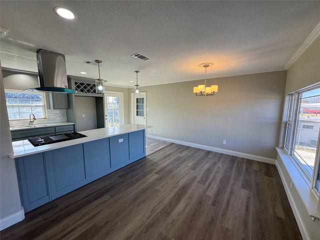 320 W Washington Street, Sherman, TX 75090