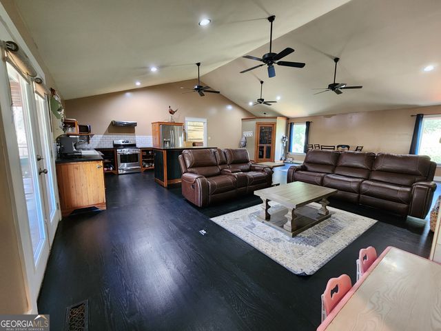 162 Bacon Street, Irwinton, GA 31042