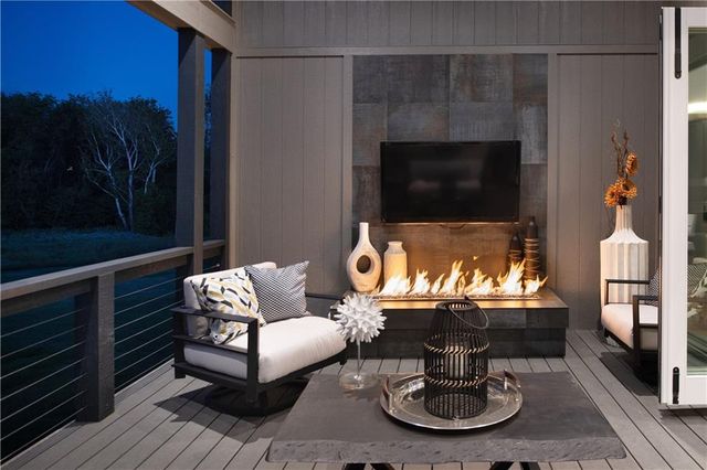 2150 Palisades Drive, Riverside, MO 64150