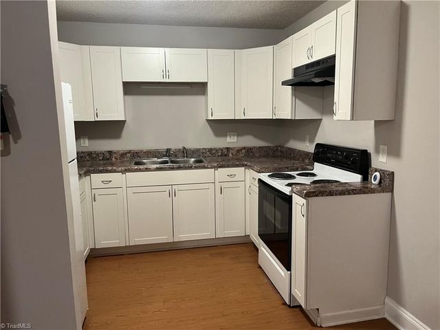 1303A E Green Drive, High Point, NC 27260