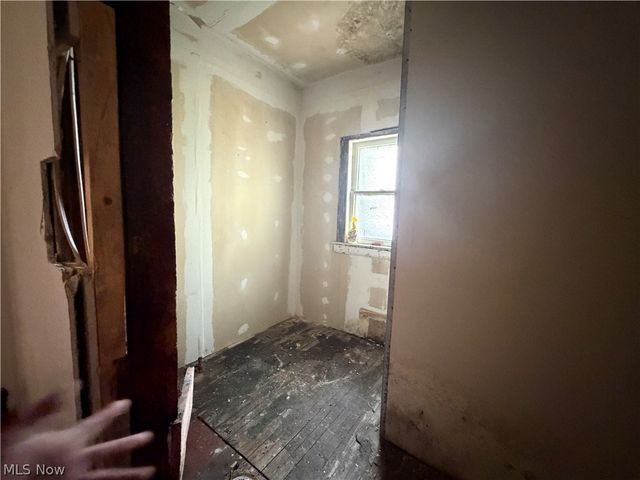716 E 160th Street, Cleveland, OH 44110