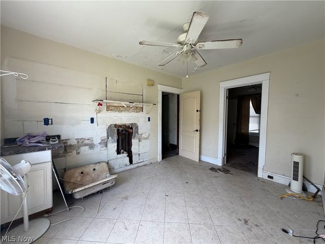 716 E 160th Street, Cleveland, OH 44110