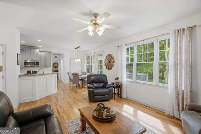 4092 Suwanee Mill Drive, Buford, GA 30518