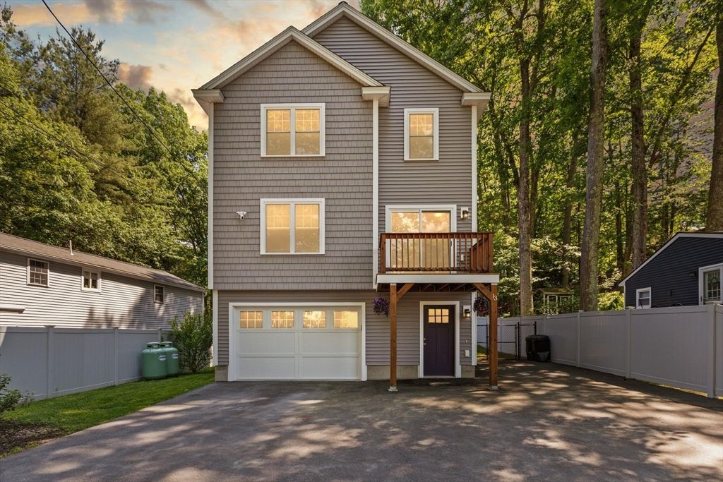 13 Lower Rd, Westford, MA 01886