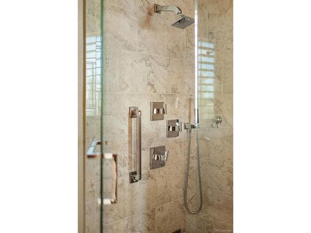 27033 E Mineral Dr, Aurora, CO 80016