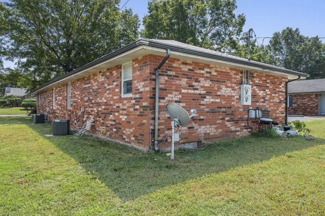 1021 S Lexington Avenue, Springfield, MO 65802